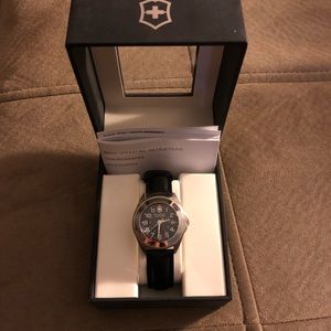 Authentic Swiss Army Unisex Watch 24824CB NIB